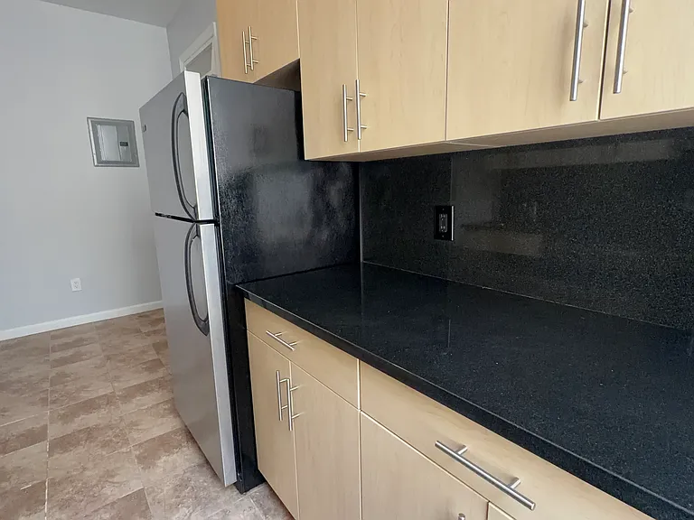 210 W 94th St #7G — Photo 13