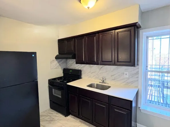 67 Lincoln Ave, Newark, NJ
