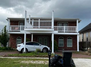 8287 Patricia St, Chalmette, LA 70043