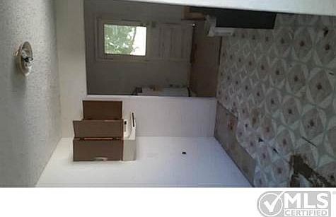4th image of 2335 Echo Lake Dr