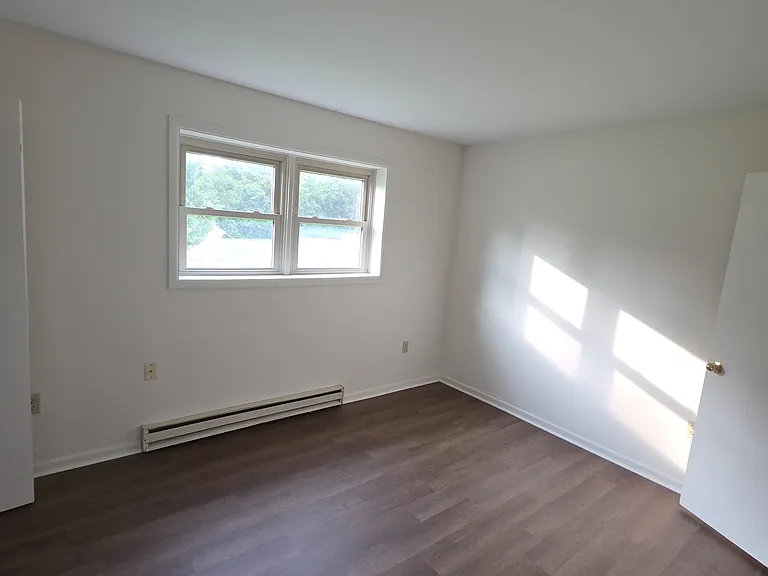 1514 N Reading Rd #B — Photo 5