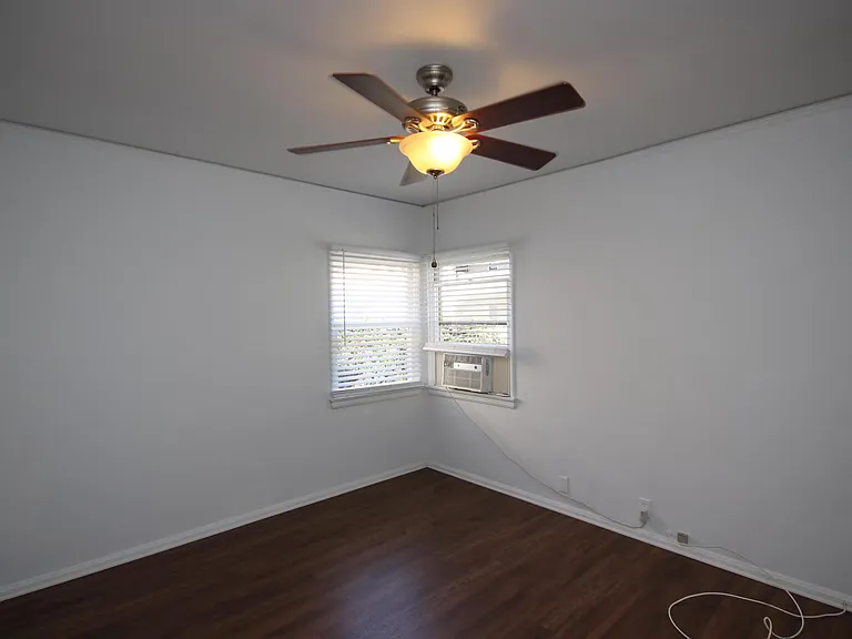 2045 Huntington Dr #1/2 — Photo 15