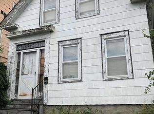 512 Gorham St, Lowell, MA 01852