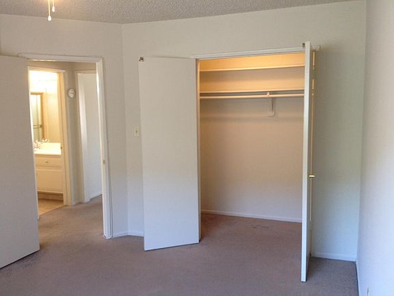 Bedroom with Walk-in Closet