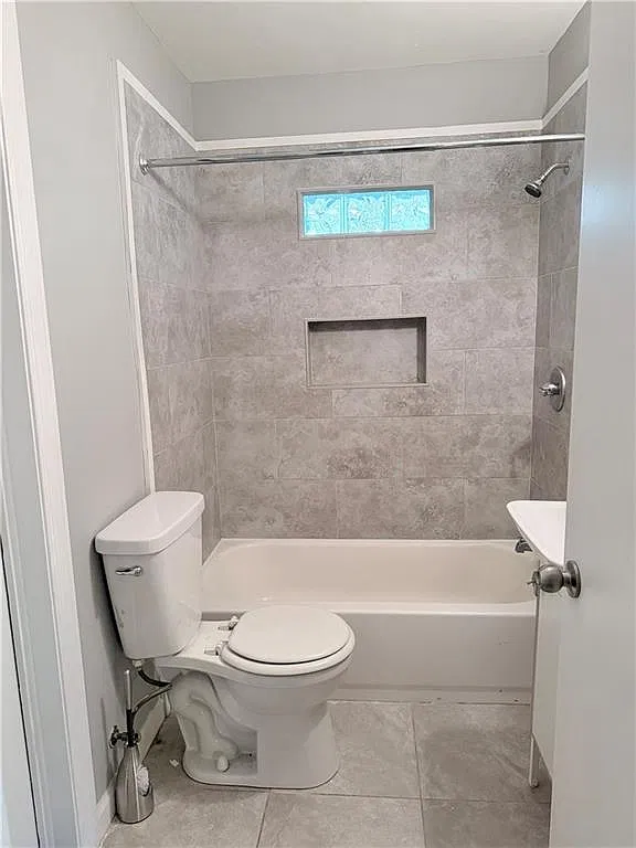 3 bed, 2.0 bath, 1630 sqft, $2,900 — Photo 4