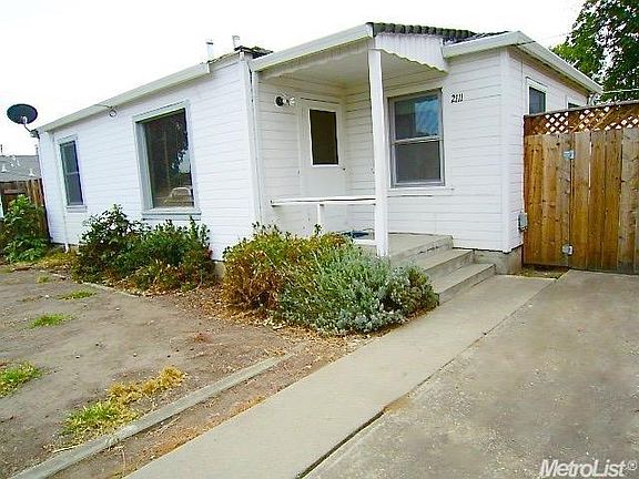 2nd image of 2111 Peralta Ave