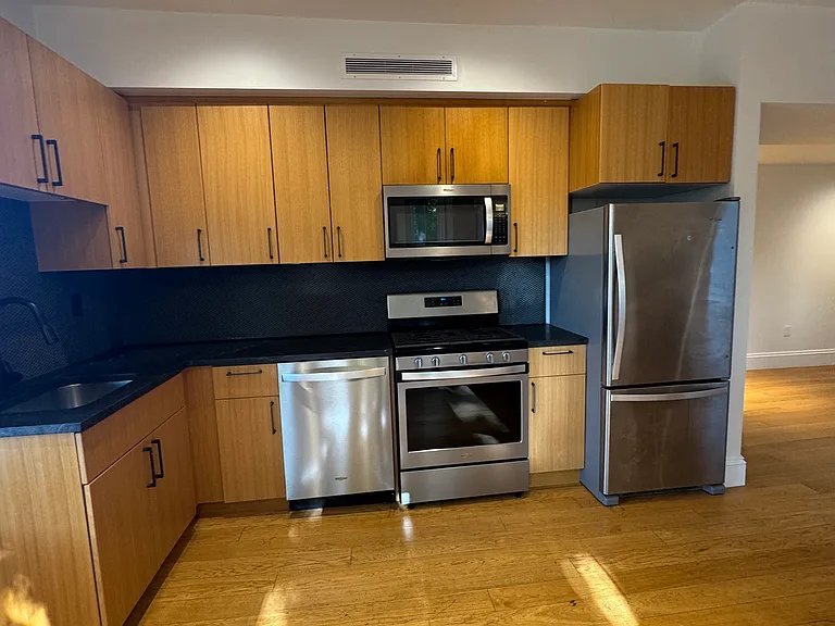 87 Gardner St — Photo 22