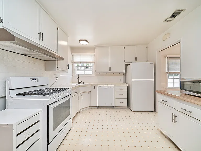 4820 Hampton Rd — Photo 31
