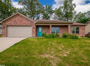 1127 Heights Rd, Benton, AR 72019