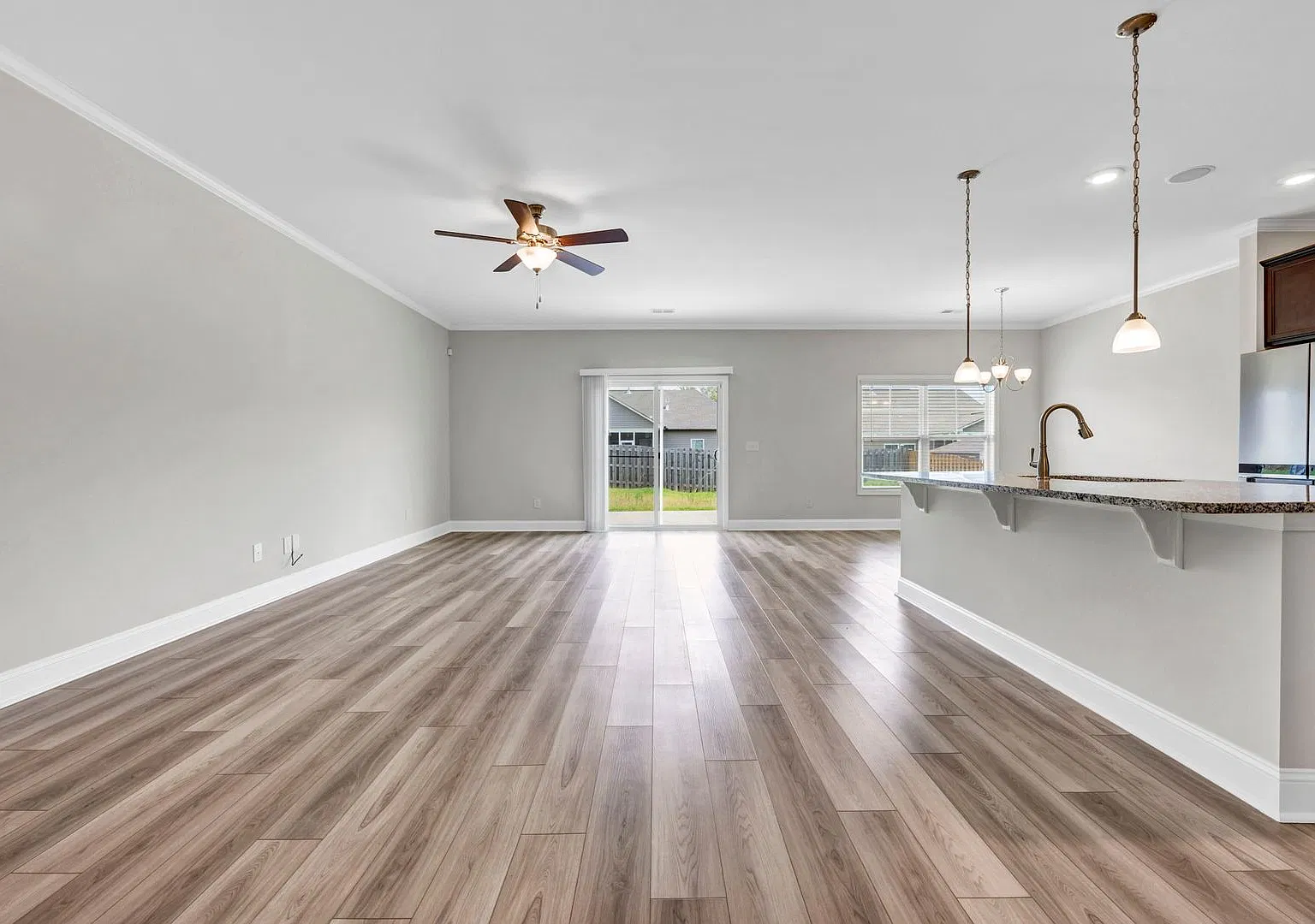 Stunning Home In Irmo's Shoals Landing — Photo 3