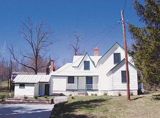 597 Lanning Rd, Hendersonville, NC 28792