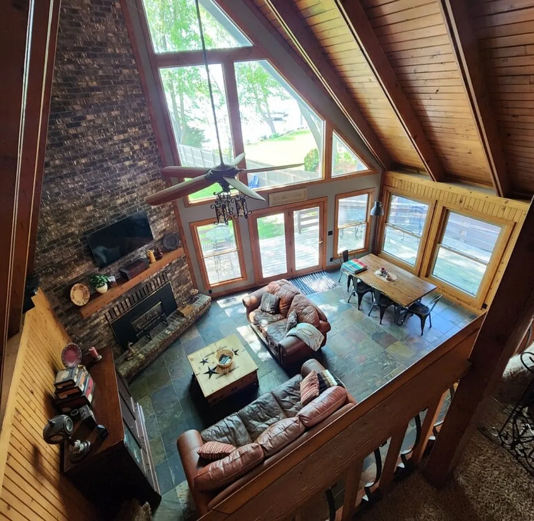 4 bed, 2500 sqft, $3,500 — Photo 3