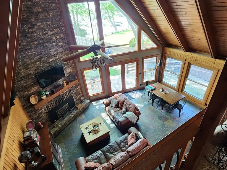 2825 Spring Lake Rd SW — Photo 3