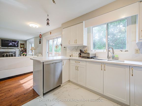 3rd image of 3 Ruddell Pl