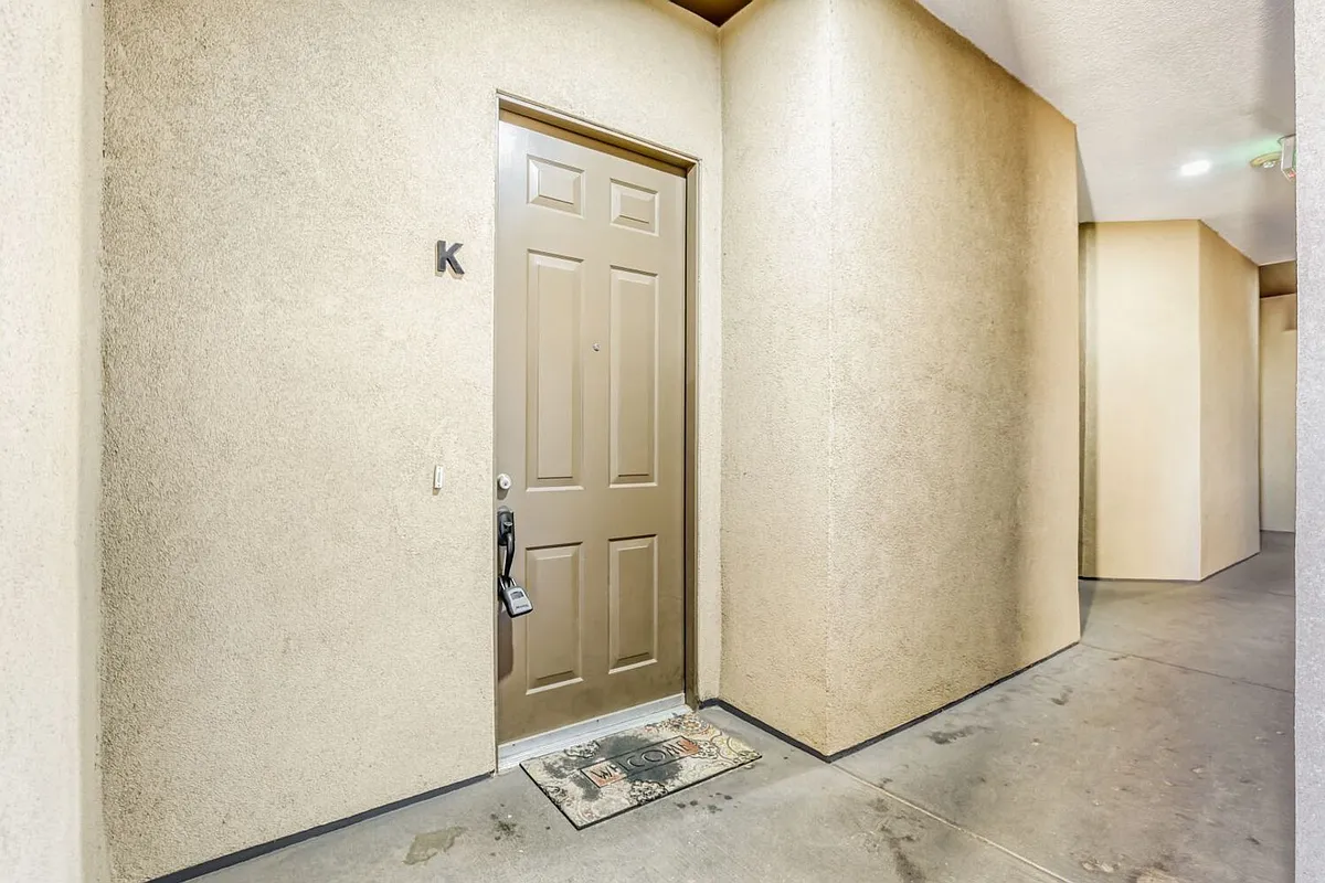Building Photo - 199 Quebec St #K