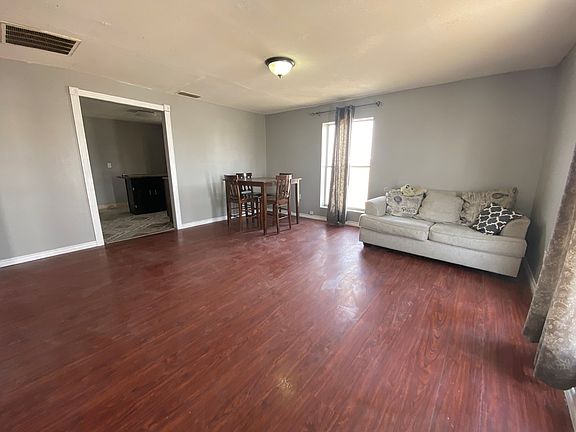 2nd image of 400 S Tornillo St