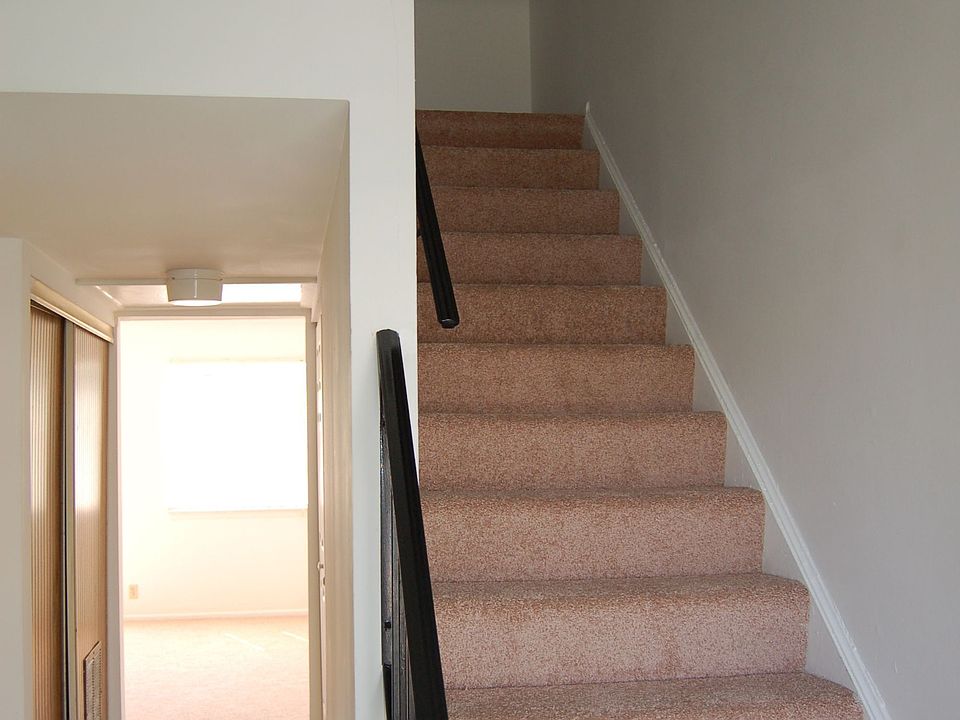 2nd image of 4312 Wild Turkey Dr APT B