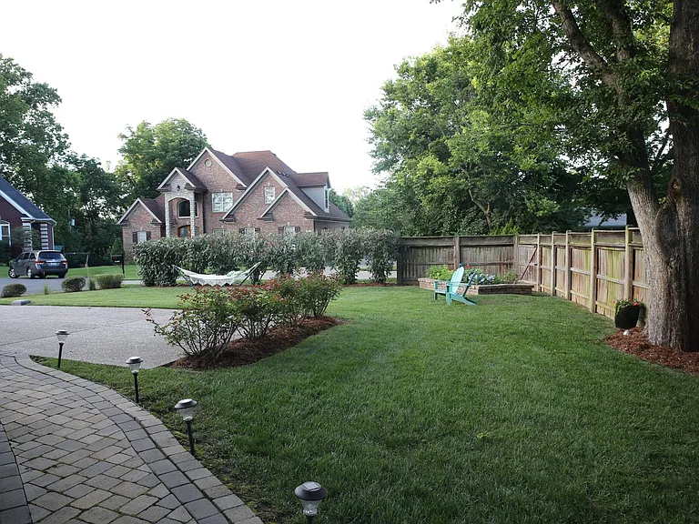 Huge side yard