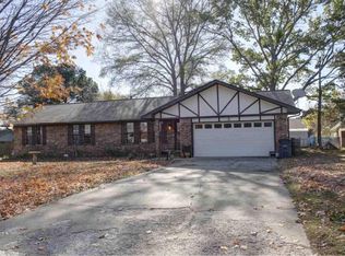 2 Summit Cir, Searcy, AR 72143
