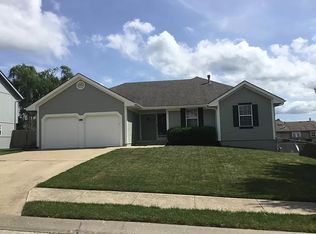 1605 Roberta Dr, Raymore, MO 64083