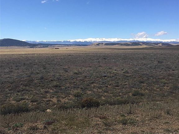 5th image of 1094 Clear Creek Rd