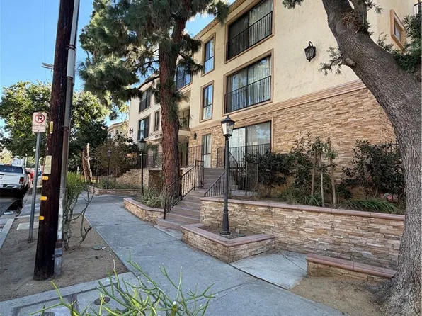 15344 Weddington St Unit 204, Van Nuys, CA 91411