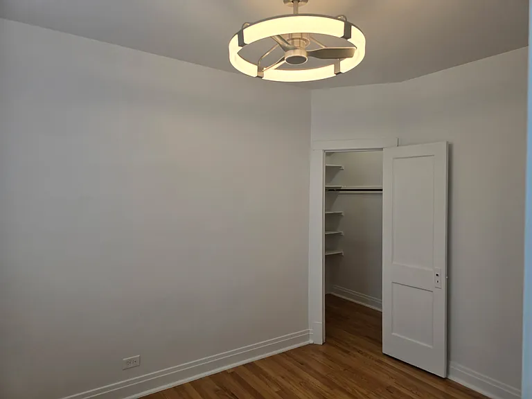 2896 S Archer Ave #202 — Photo 11
