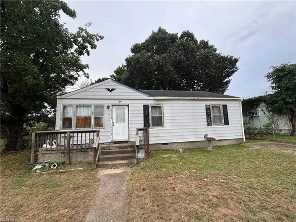 602 Randolph Rd, Newport News, VA 23605