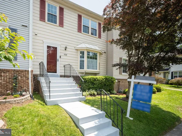 7329 Rolling Oak Ln, Springfield, VA 22153