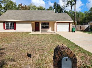 1136 Gum St, Ocean Springs, MS 39564