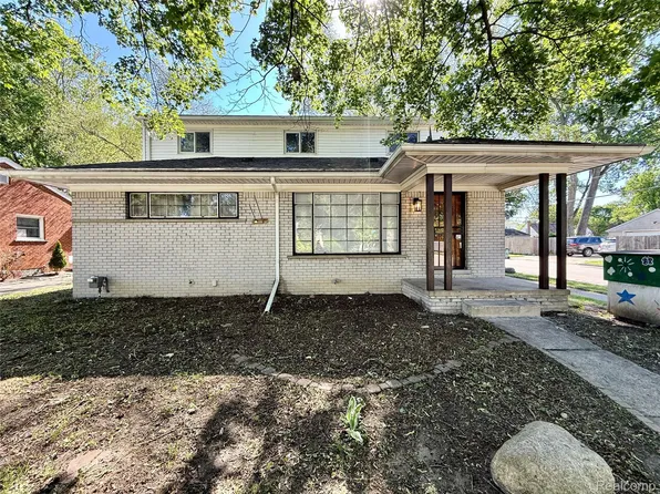 23400 Seneca St, Oak Park, MI 48237