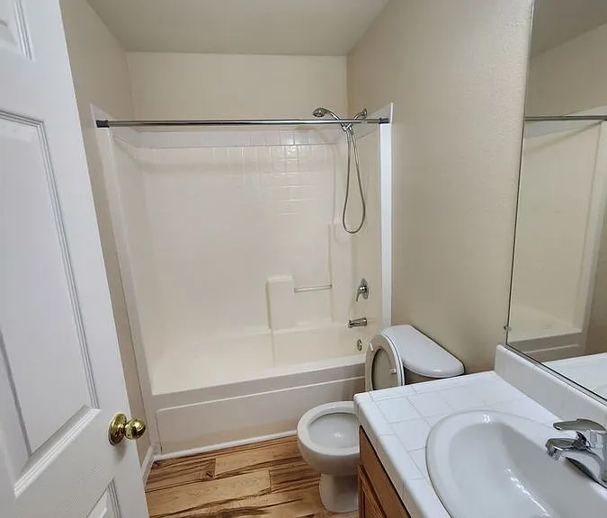 4025 Kings Row — Photo 16