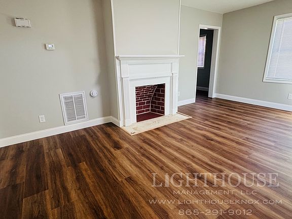 2nd image of 2557 Louise Ave