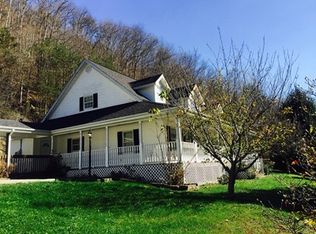 1114 Upper Second Creek Rd, Hazard, KY 41701