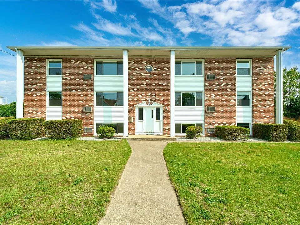 46 Carman St #2