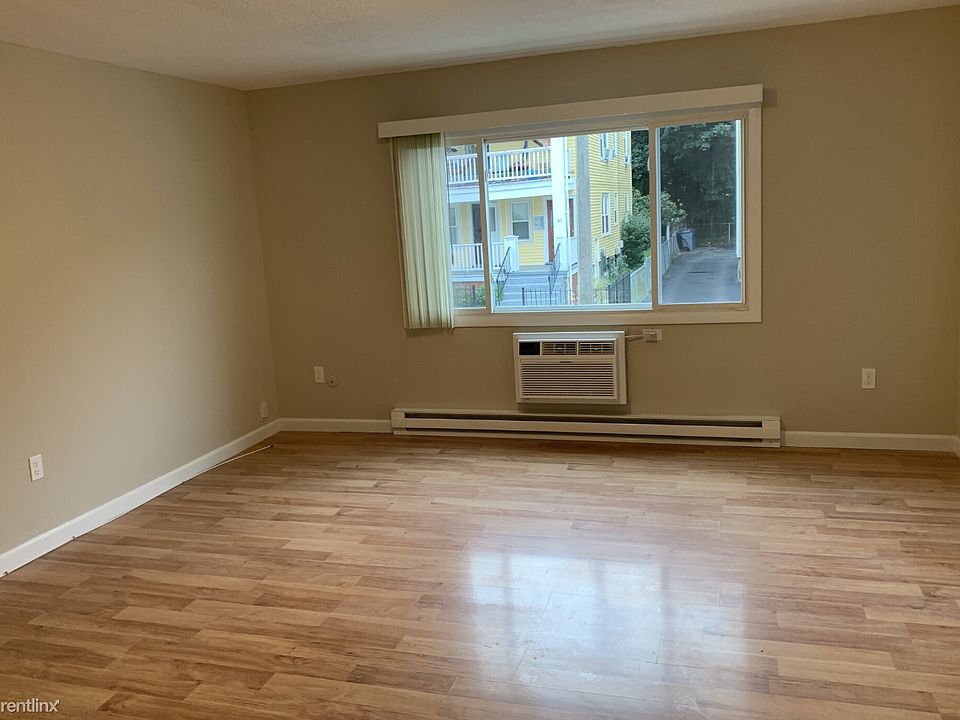 56 Seymour St APT 4, Roslindale, MA 02131 Zillow
