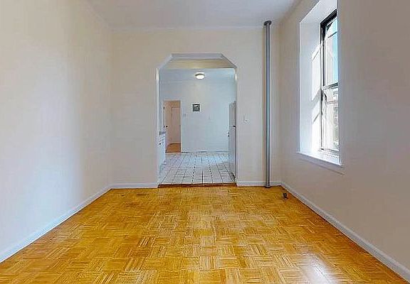 3rd image of 709 2nd Ave #3C