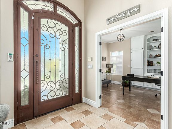 5th image of 1346 E SALADO Circle