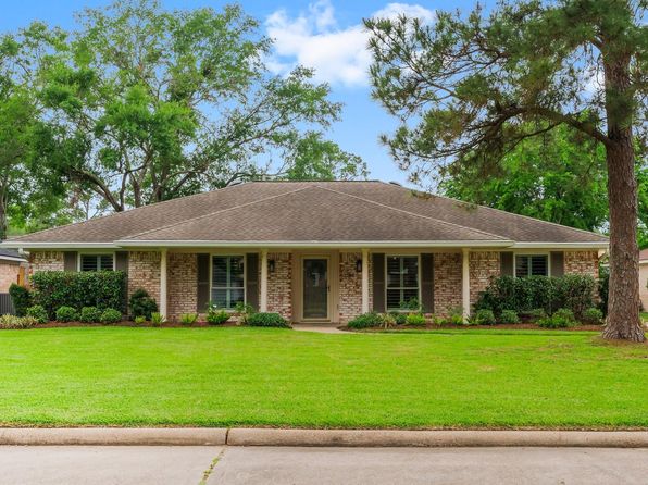 3914 Cypress Lake Dr, Spring, TX 77388