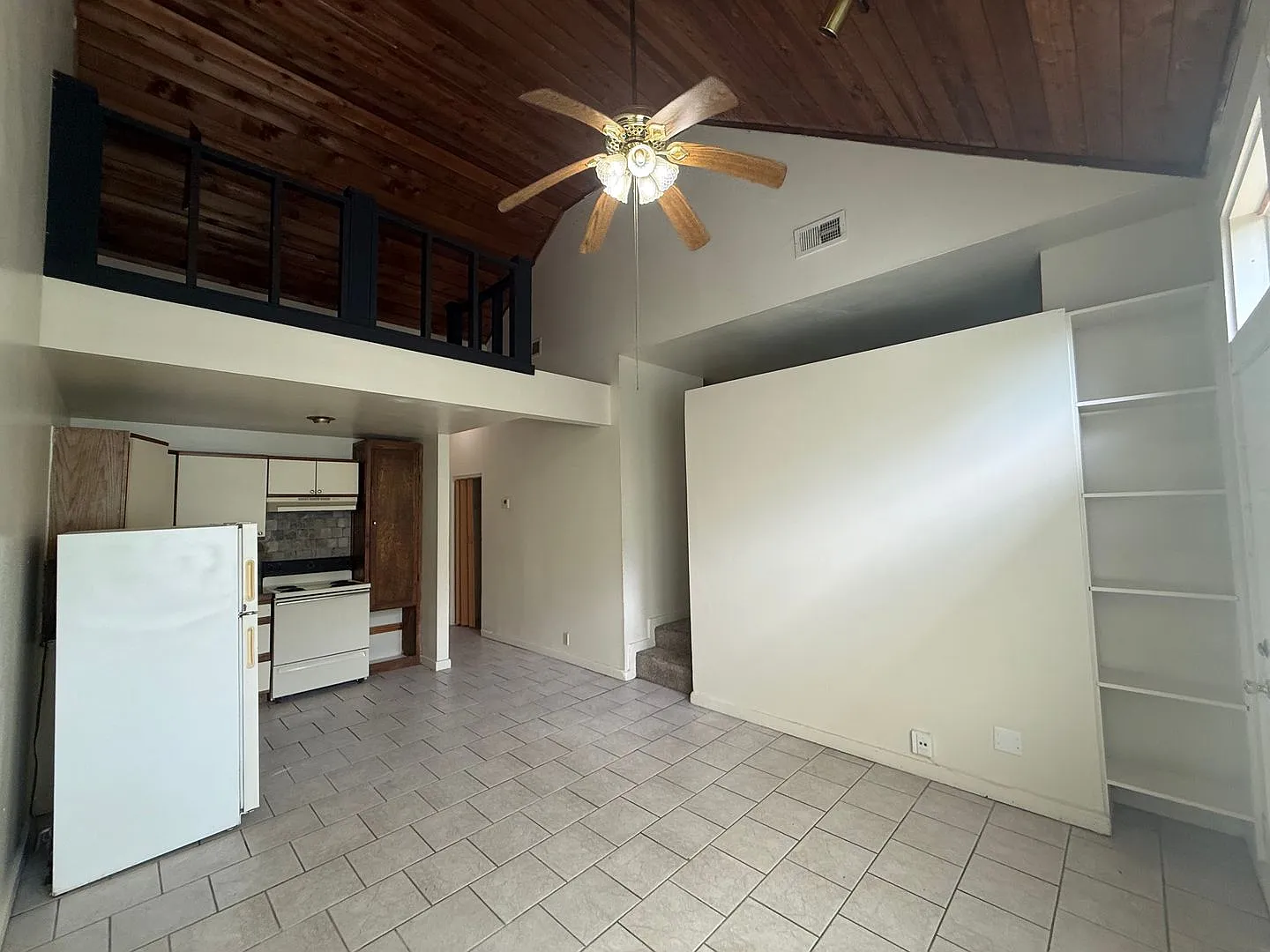 Great Move in Studio. Ready to be your new Home at an affordable price and great location. — Photo 2