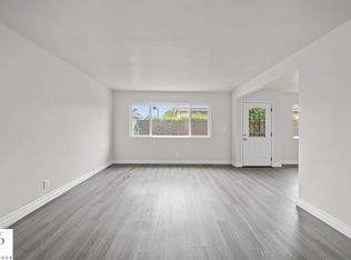 8102 Alameda St #8104-1/2, Downey, CA 90242