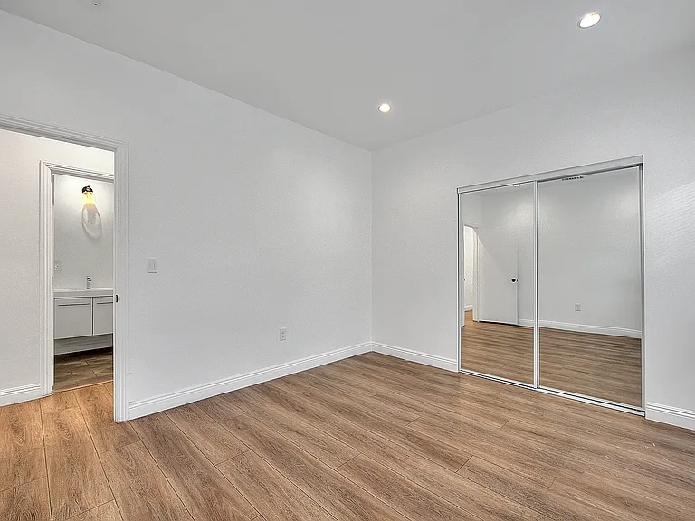 1044 1/2 S Cloverdale Ave #1044-1/2 — Photo 27