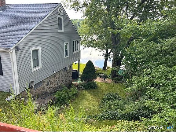 3rd image of 29 Fall Mountain Lake Road