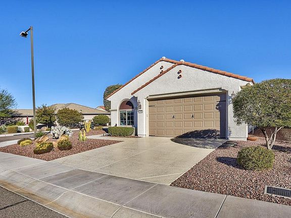 3rd image of 27064 W Tonopah Dr