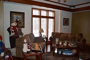 2nd image of 6 Queens Ln