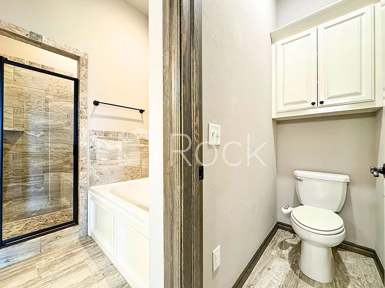 3908 Brougham Way — Photo 14