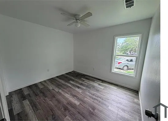 2829 Willard St — Photo 12