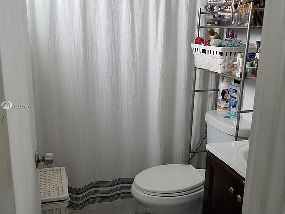 5th image of 890 NW 45th Ave #37