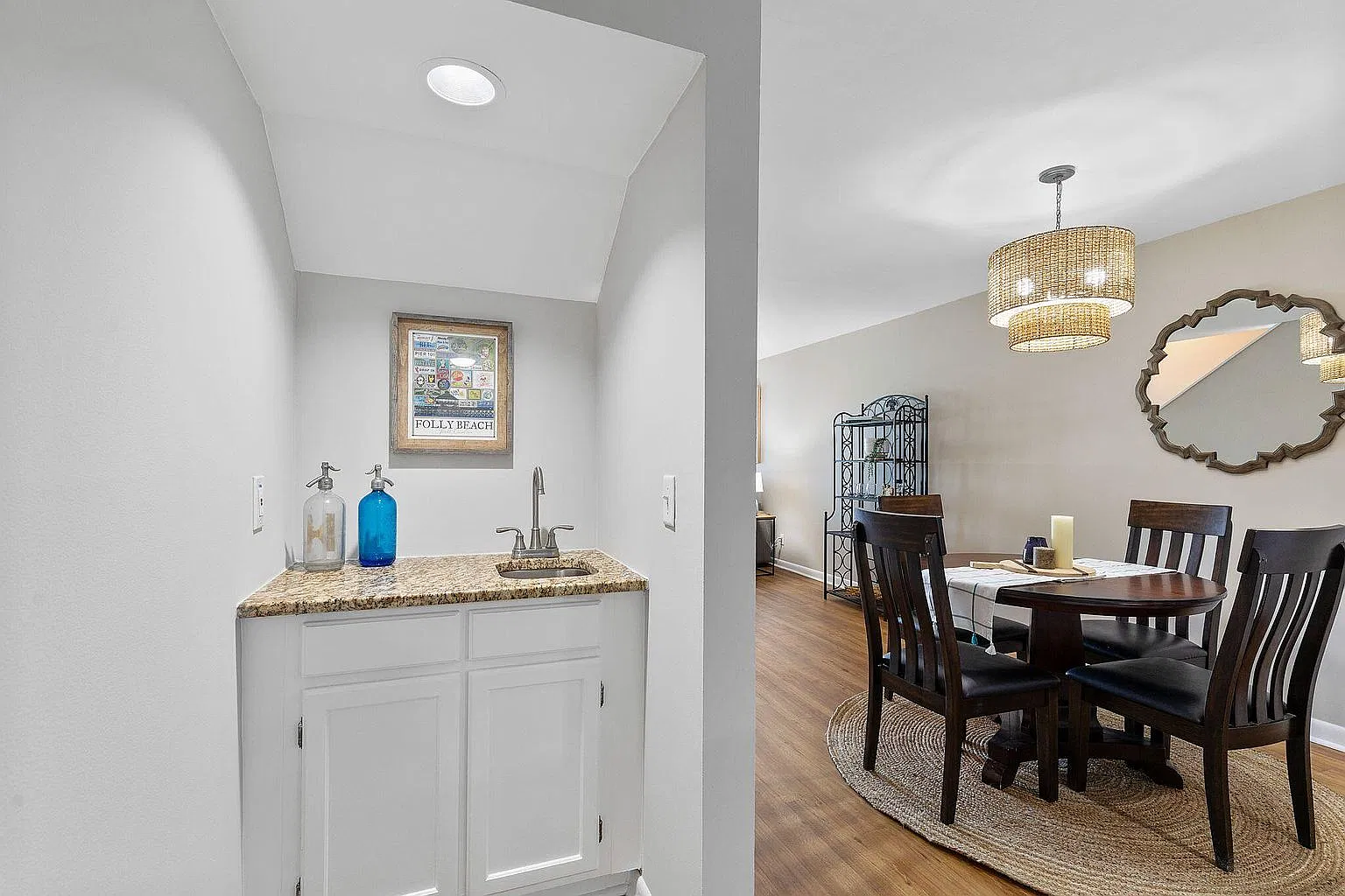 2 bed, 1340 sqft, $3,820 — Photo 4