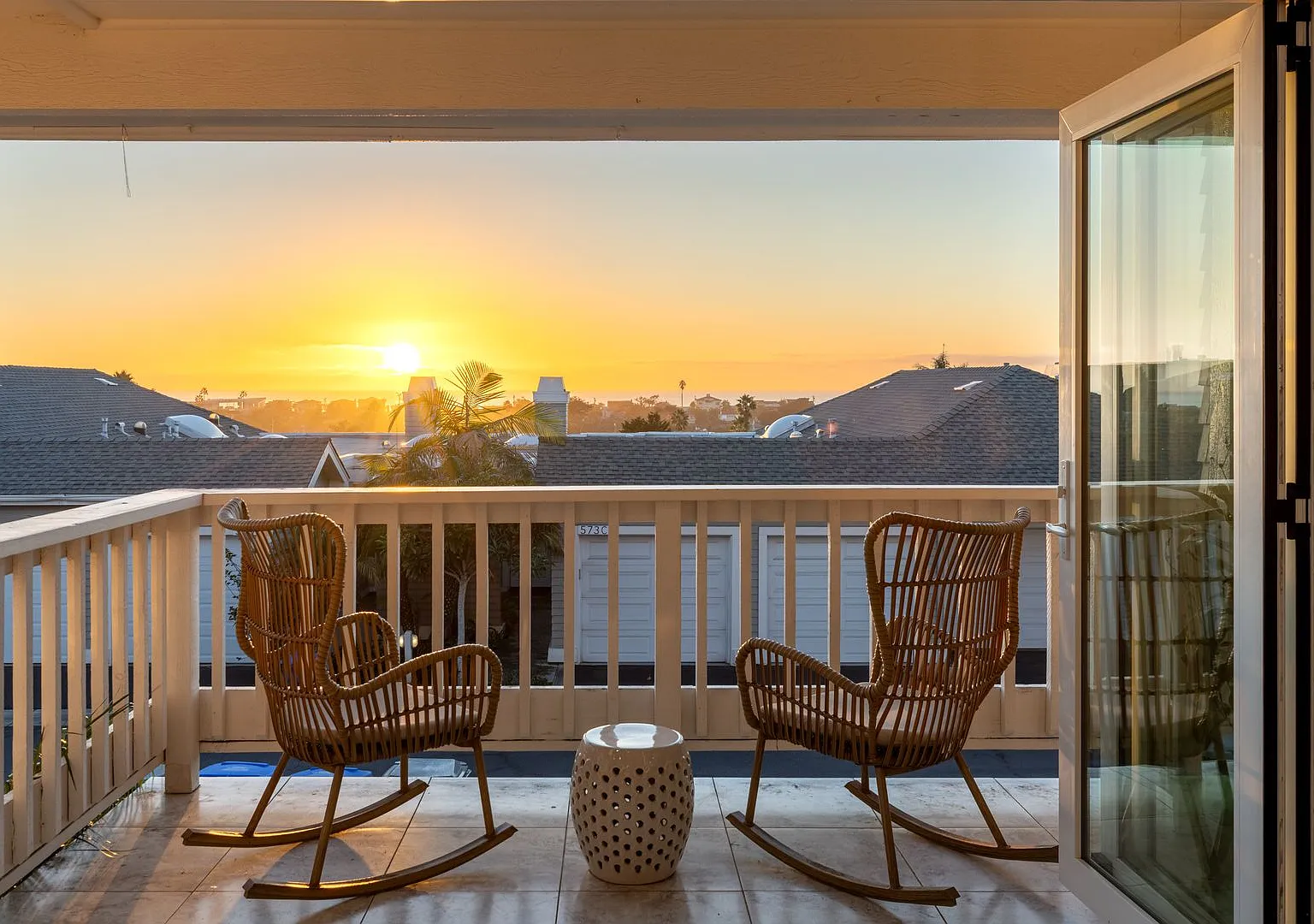 Ocean View Leucadia Townhome | Walk to Beach, Dining & More — Photo 2